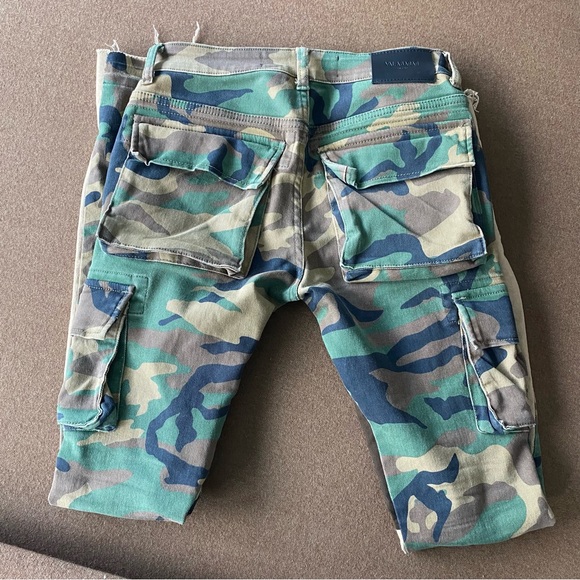 VALABASAS CAMO  CARGOS - Picture 2 of 4
